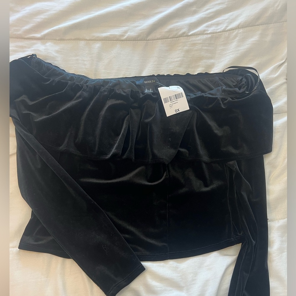 Forever 21 Black Velvet Off-Shoulder Blouse